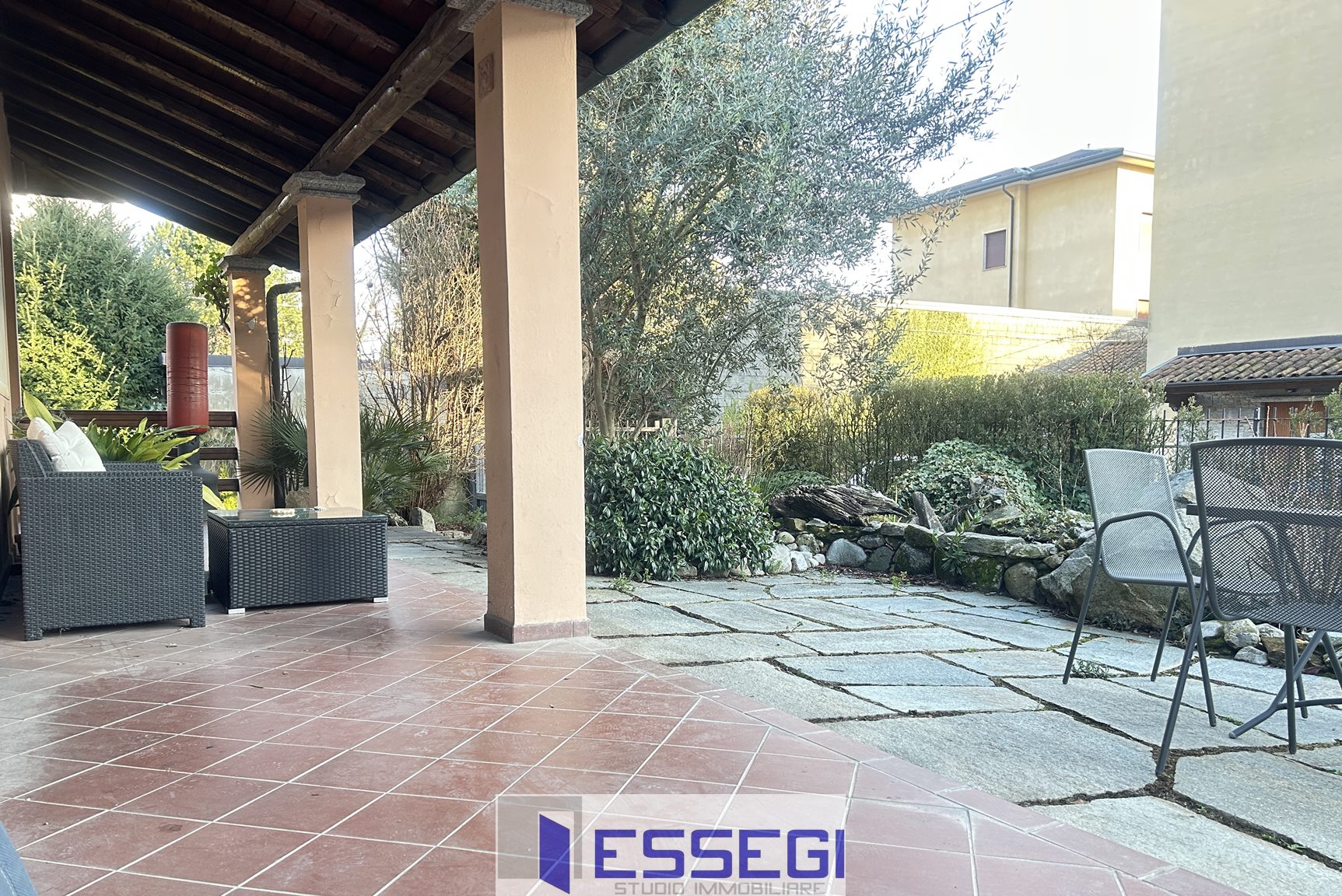 ALBESE CON CASSANO Casa indipendente